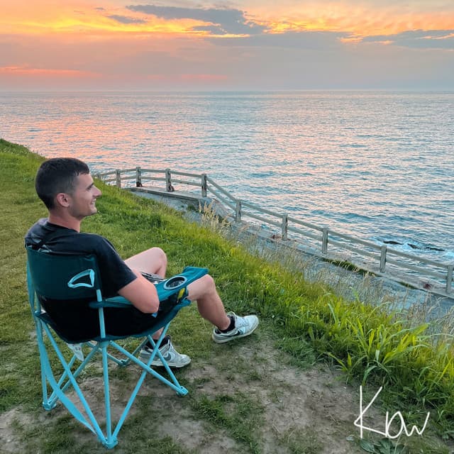 Portada del EP El Amor Nunca Sobra de KIOW, grabado, mezclado y masterizado por KTR3.